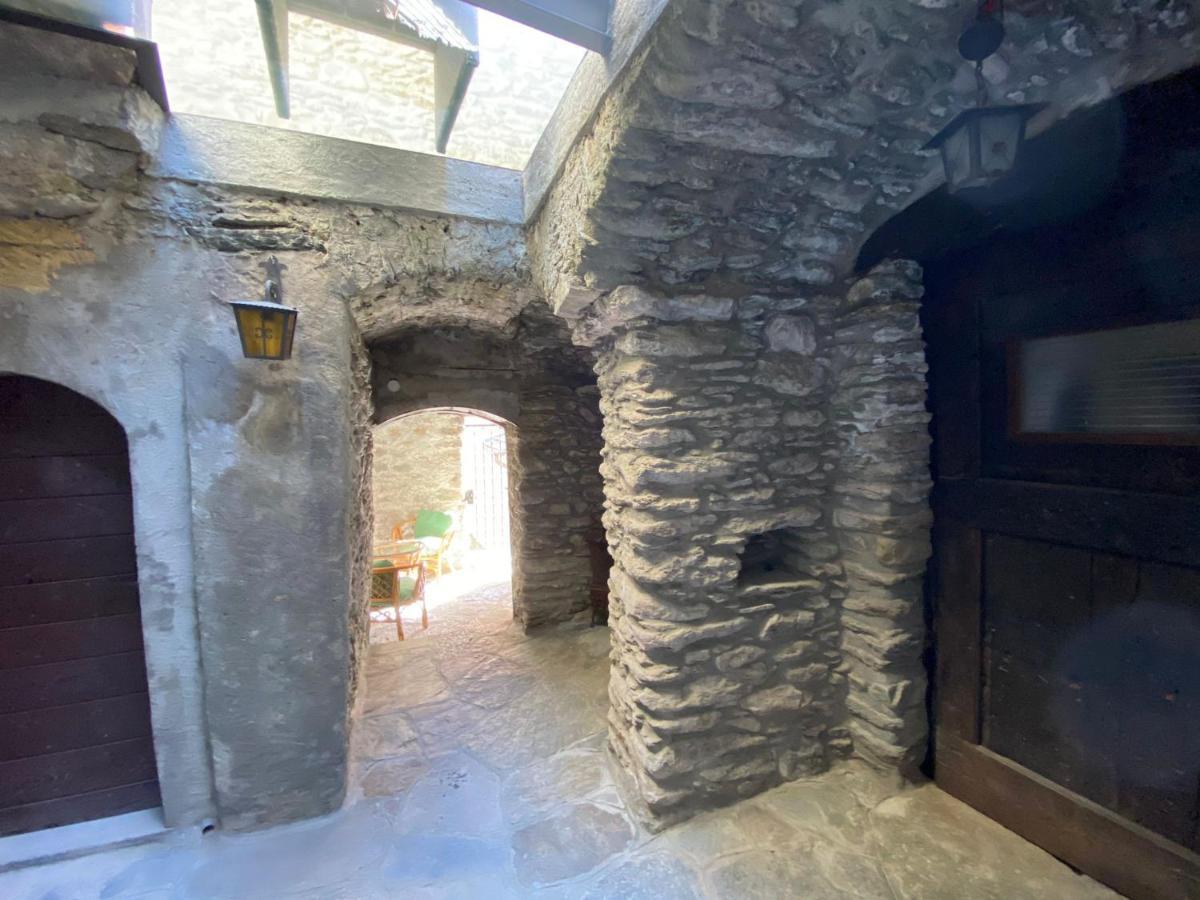 Independent Stone House With Lake View Musso Exteriör bild